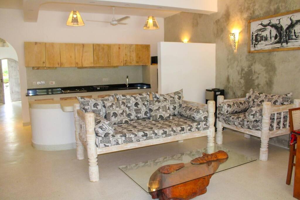 White Villa - Paparemo Beach Watamu Luaran gambar