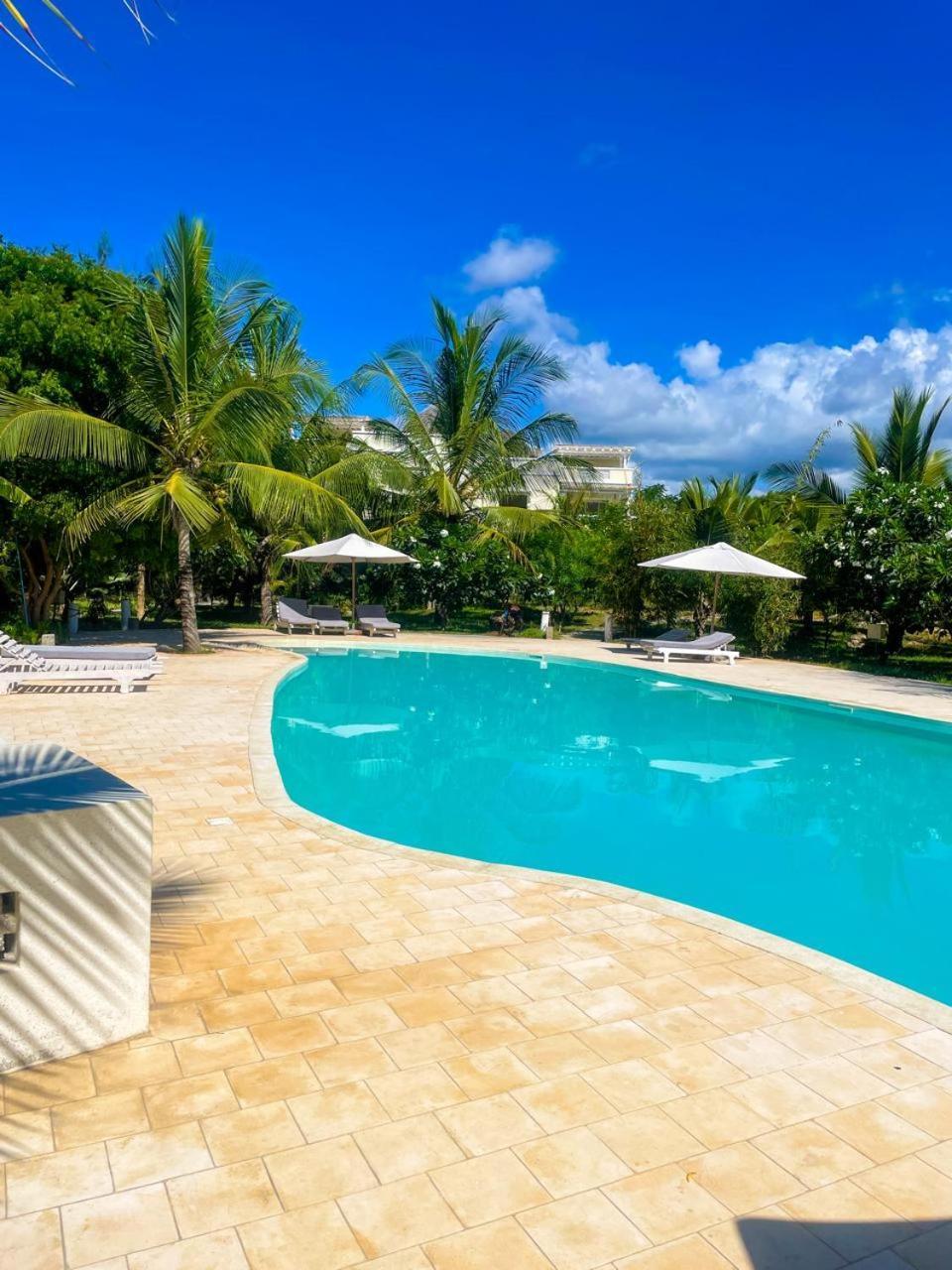 White Villa - Paparemo Beach Watamu Luaran gambar