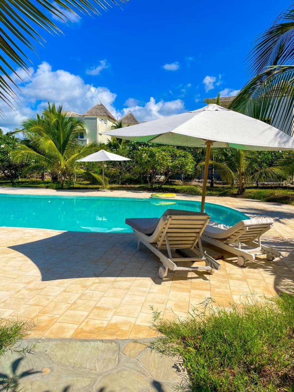 White Villa - Paparemo Beach Watamu Luaran gambar