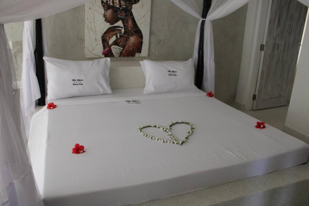 White Villa - Paparemo Beach Watamu Luaran gambar